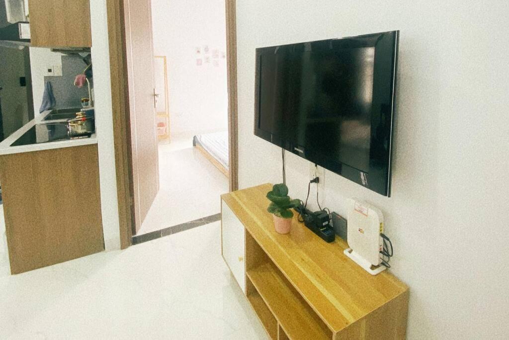 Cozy W/ 2 Private Br & Free Bike Parking Hà Nội