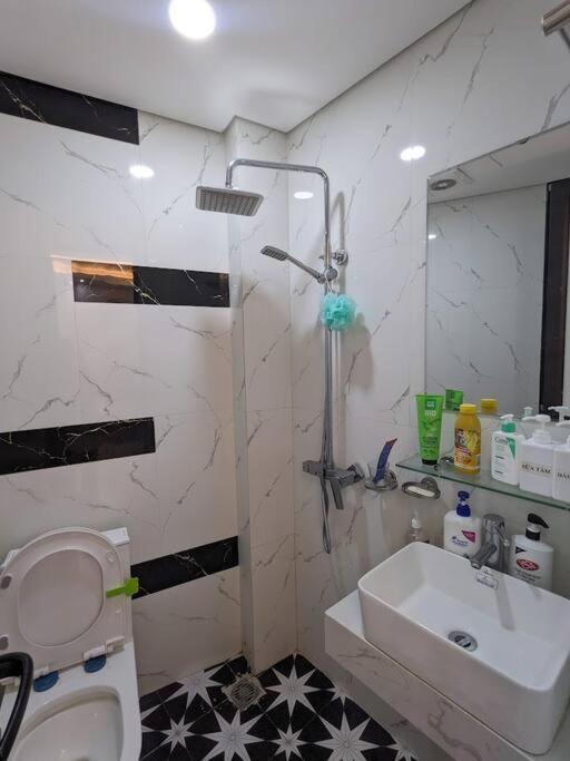 Cozy W/ 2 Private Br & Free Bike Parking Căn hộ