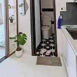 Cozy Apartment W/ 2 Private Br & Free Bike Parking